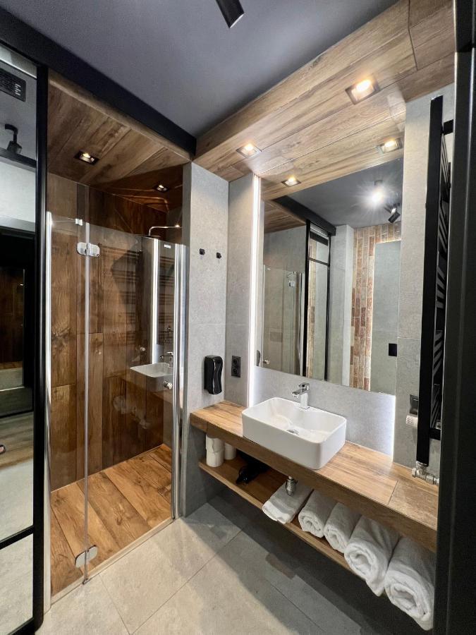 Loft Klonowa - Apartament Z Garazem Kielce Kültér fotó